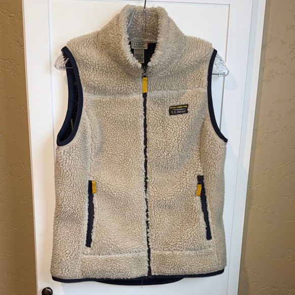 L.L. Bean Jackets & Blazers - LL Bean Mountain Pile Fleece Vest S M Reg Cream Navy 502430 Full Zip Sherpa